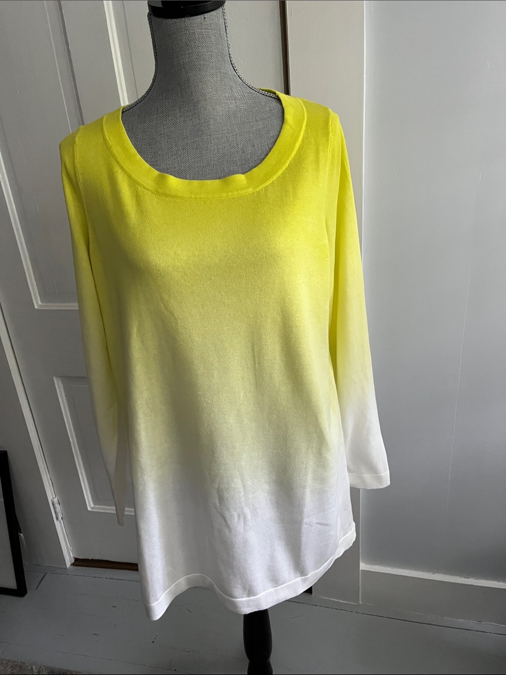 NWOT • ISAAC MIZRAHI LIVE! TUNIC SWEATER